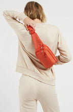 Load image into Gallery viewer, Ss Hip hugger fanny bags