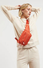 Load image into Gallery viewer, Ss Hip hugger fanny bags