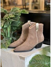 Load image into Gallery viewer, Gioseppo Airth Taupe