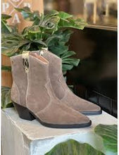 Load image into Gallery viewer, Gioseppo Airth Taupe