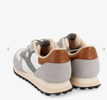 Load image into Gallery viewer, Gioseppo Koriolov