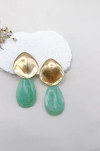 Load image into Gallery viewer, Pfs Resin big droop earings
