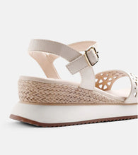Load image into Gallery viewer, Gioseppo Wete sandals
