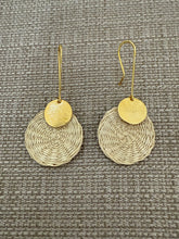 Load image into Gallery viewer, Cm small sphere earings
