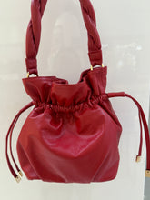 Load image into Gallery viewer, D round bag
