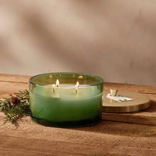 Load image into Gallery viewer, Fraiser fair green 4-wick candle 21 0z
