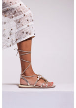Load image into Gallery viewer, Gioseppo janice platino sandals

