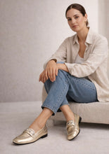 Load image into Gallery viewer, Venezianas  Studs Loafers metallic gold
