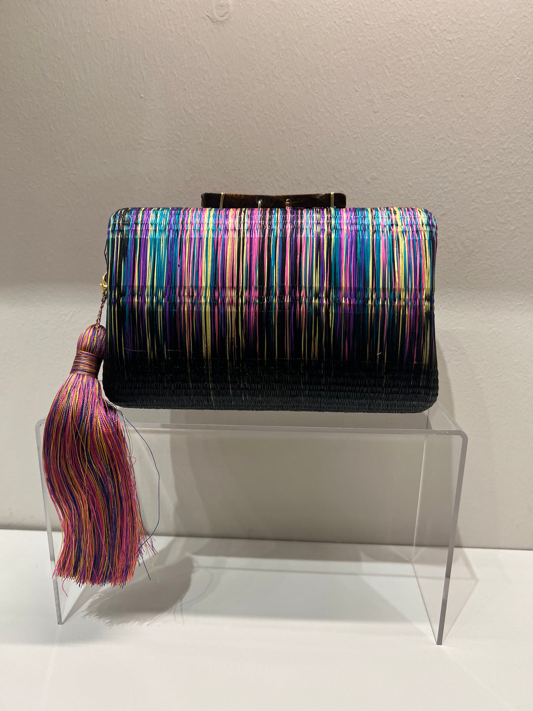 Rainbow clutch