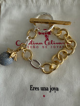 Load image into Gallery viewer, Carolina olivares City brazalete
