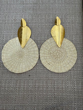 Load image into Gallery viewer, Cm wicker sphere earings
