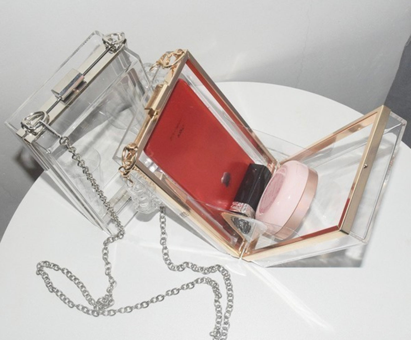 P acrylic  box with clear chain and metallic bag