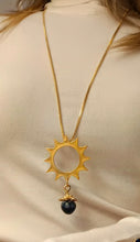 Load image into Gallery viewer, Carolina Olivares solea necklace
