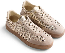 Load image into Gallery viewer, Gioseppo Ijebu sneakers
