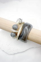 Load image into Gallery viewer, Pfs Resin 3pcs bracelet
