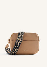 Load image into Gallery viewer, Gioseppo Dalkeith Bag
