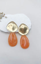 Load image into Gallery viewer, Pfs Resin big droop earings
