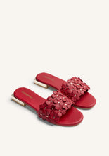 Load image into Gallery viewer, Gioseppo Gatundu red sandals
