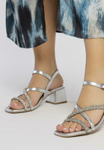 Load image into Gallery viewer, Gioseppo Niscemi  sandals
