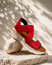 Load image into Gallery viewer, Patricia Miller 7068 red platform
