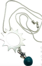 Load image into Gallery viewer, Carolina Olivares solea necklace
