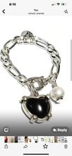 Load image into Gallery viewer, Carolina Olivares bracelet with heart
