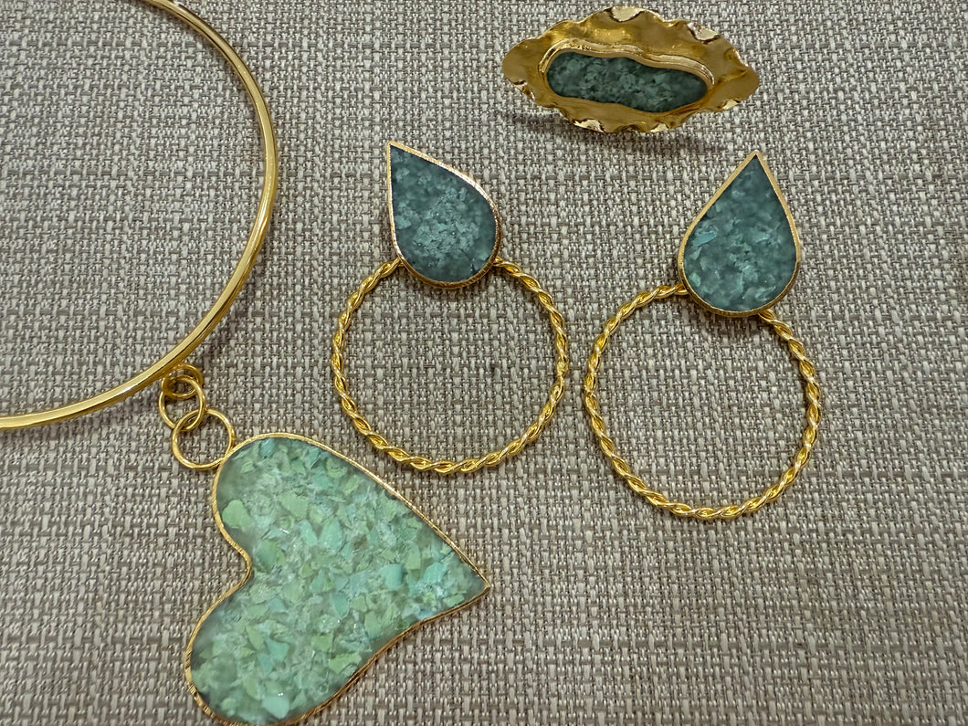 I heart chocker , earings, ring