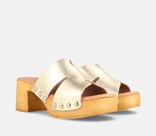 Load image into Gallery viewer, Marila Chicago shoes
