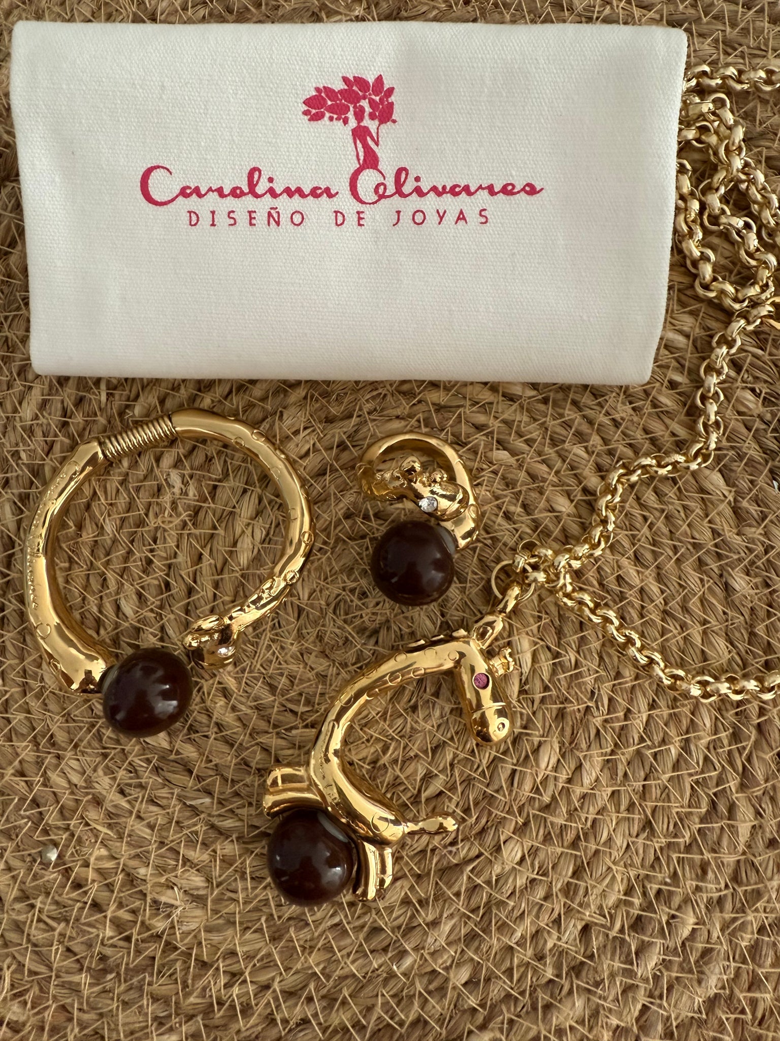 Carolina olivares set de 3 piezas en Girafas