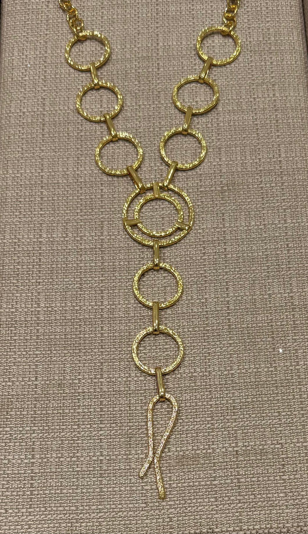 I circles necklace