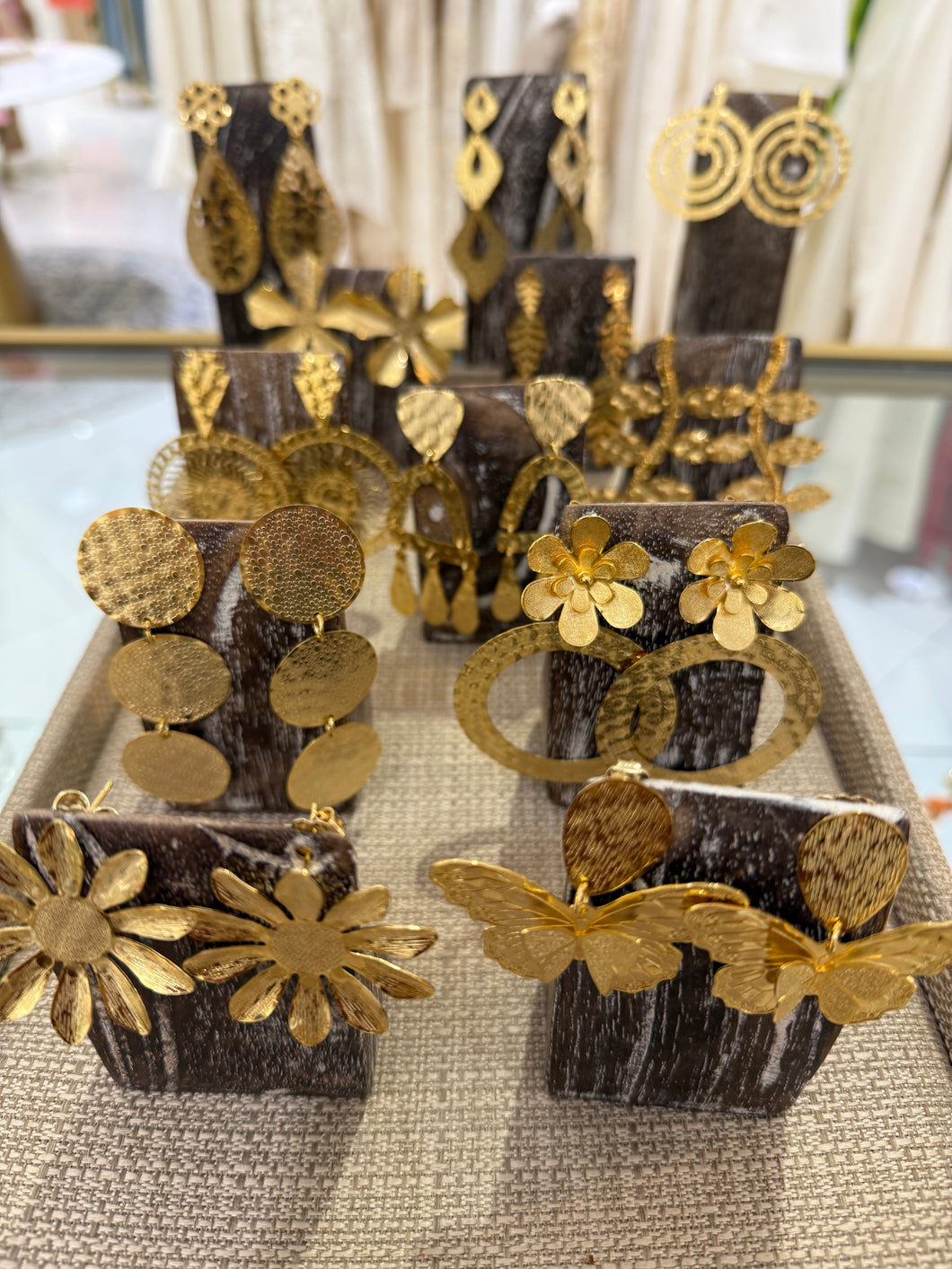 Cu sand bronze earings