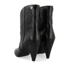 Load image into Gallery viewer, Gioseppo Kurgan ankle boots
