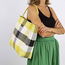 Load image into Gallery viewer, Gioseppo Pococi straw bag
